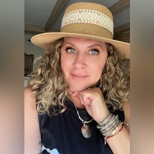 Meet your Posher, Justine